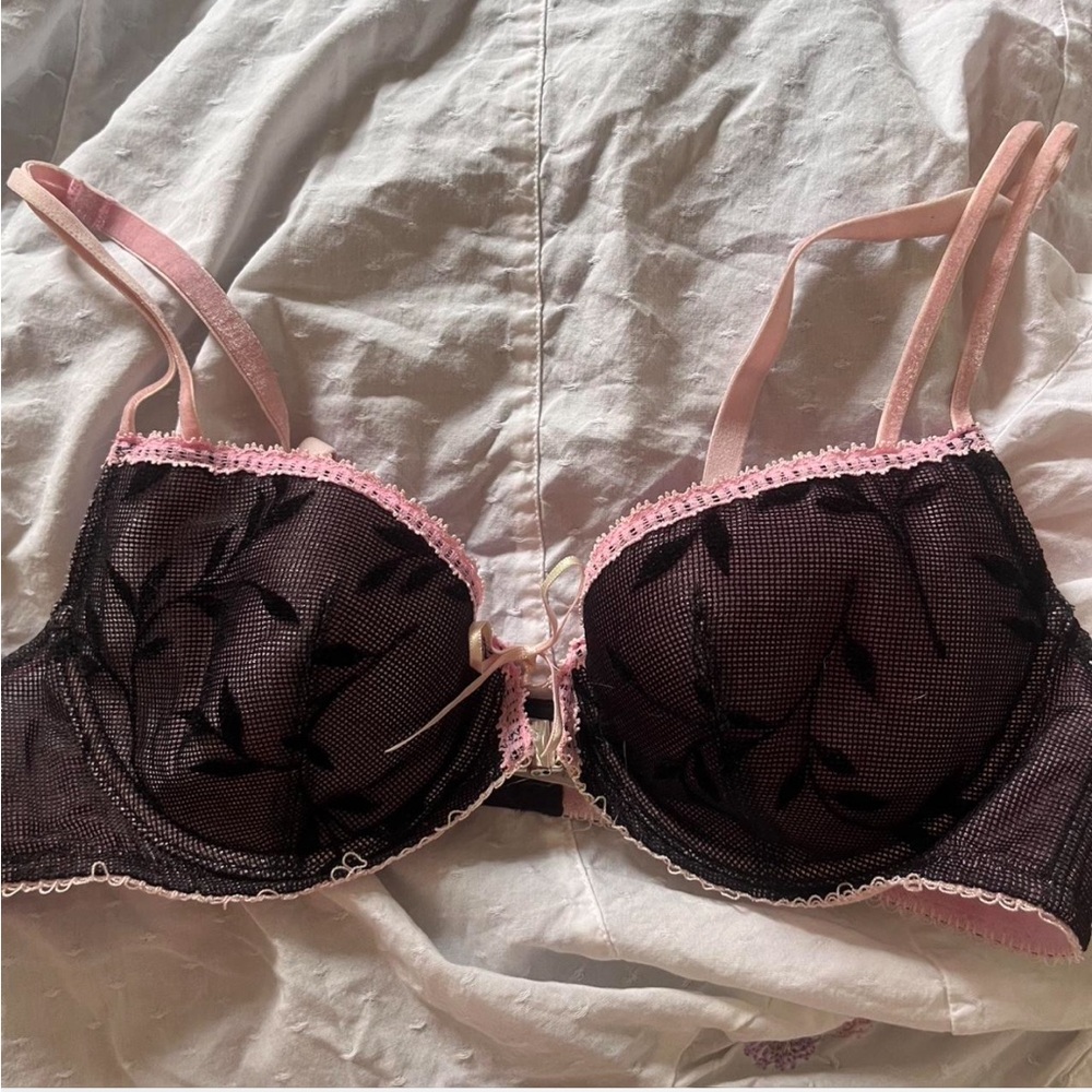 Elegant Black and Pink Lace Bra